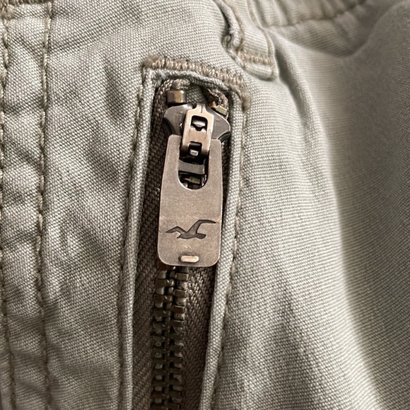 Hollister Shorts - Picture 3 of 8